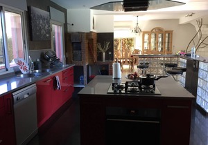 Montpellier and seaside, beautiful villa for 15 people with swimming pool