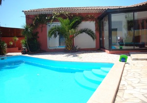 Montpellier and seaside, beautiful villa for 15 people with swimming pool