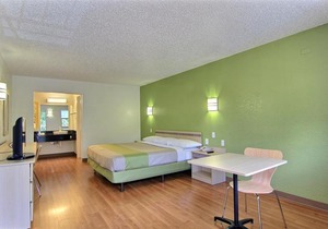 Motel 6 Austin TX - Central Downtown UT