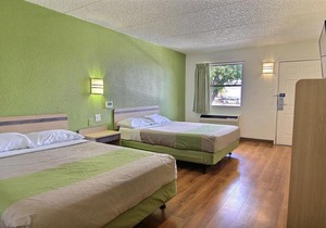 Motel 6 Austin TX - Central Downtown UT