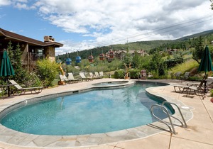Mountain Views in Snowmass! Balcony W/Grill, Wood FP, Pool, Hot Tubs, Parking & Elevator Access