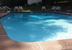 Mountainside Condo at Sugarbush Vt Walk to Resort!