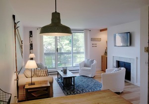 Mountainside Condo at Sugarbush Vt Walk to Resort!