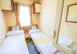 MP503 - Camber Sands Holiday Park - Sleeps 8 - Large Gated Decking - Amazing views over marshes and