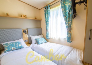 MP753 - Camber Sands Holiday Park - Sleeps 6 - Modern caravan with large Decking - Quiet Location