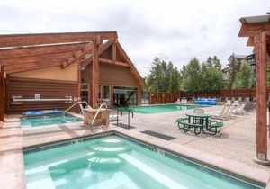 Multi-level Cedars 2 Townhome