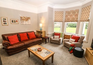 Muriau Park, CAERNARFON