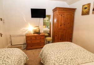 Muriau Park, CAERNARFON