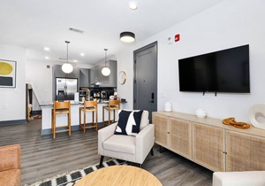 Muse | Contemporary condo in central location with rooftop lounge & central AC