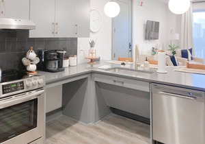 Muse | Contemporary condo in central location with rooftop lounge & central AC