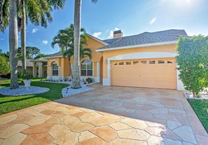 Naples Home with Pool, Extended Stays Welcome!