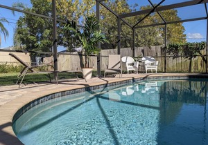 Naples Park, 3bdr Pool home, Beach Vacation