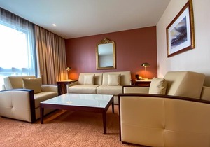 Nash Airport Hotel