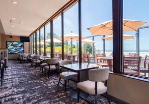 Nature Escape! 2 Comfy Units, Pool, Parking