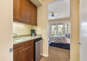 Near Pool! Deluxe King Casita, Pet Friendly! - (C72)
