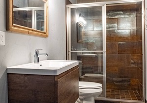 Nelson Inn - The Four Top, 201