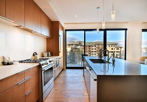 New 1 BR Residence in Canyons Village Ski in/out! by RedAwning - Save 20% on 7+ Nights!