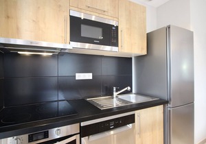 New Apartment for 6, Terrace, Parking, WiFi