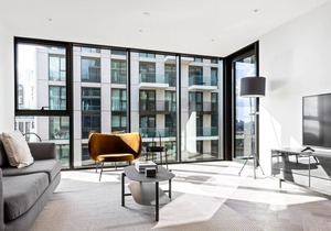 New build City of London 2BR w/ Concierge, nr Tower Hill, by Blueground