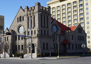 NEW Downtown Apt 206 Historic 1908 Church
