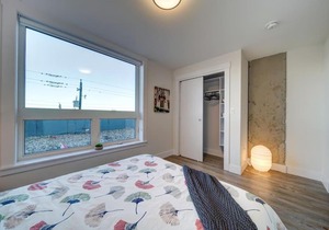 NEW Luxurious Brand New Modern Condo Parking Coffee Location!