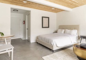 New modern one bedroom unit in Wallingford