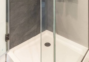 New modern one bedroom unit in Wallingford