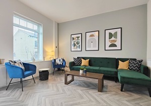 NEW Spacious Townhouse 10 Mins to Manchester City Centre