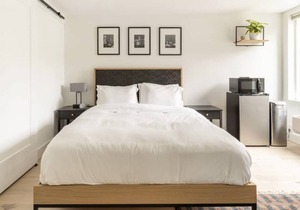 New stylish private master suite in Wallingford