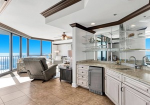 NEW to the Rental Market! Phoenix IX! Gorgeous 2BR, Gulf front!