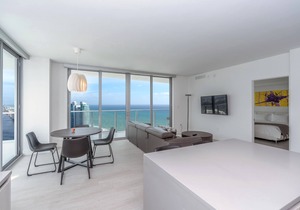 New2020 CornerCondo @Hyde GreatViews