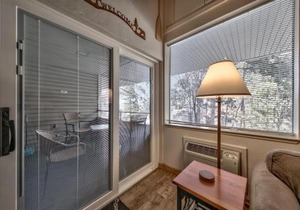 Newly Remodeled 1 Bed and Loft at Lakeland Village
