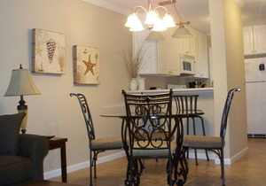 Newly Renovated Condo in Beautiful Beach Front Resort