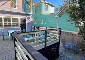 Newly renovated Kitchen, 1 block from the Beach-1st Floor-Linens&Towels included