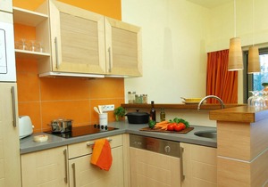 Nice apartment in villa for 6 people with pool, WIFI, hot tub, TV and terrace