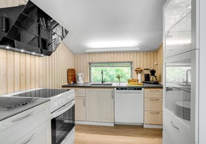 Nice cottage just a few meters from the beach.