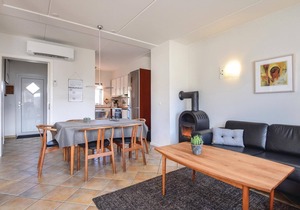 Nice home in Blåvand with WiFi