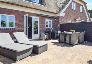 Nice home in Blåvand with WiFi