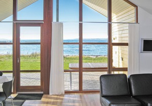 Nice home in Egernsund with sauna