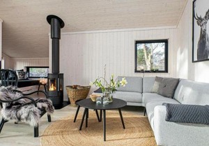 Nice Home In Hadsund With Kitchen