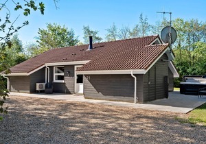 Nice home in Hemmet with sauna