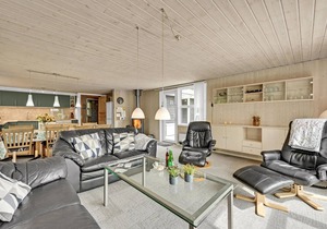 Nice home in Hemmet with WiFi