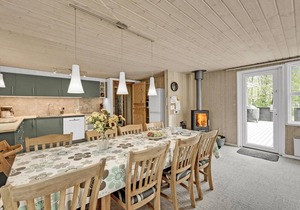 Nice home in Hemmet with WiFi