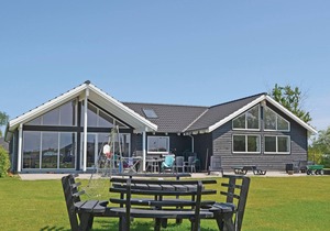 Nice home in Idestrup with sauna
