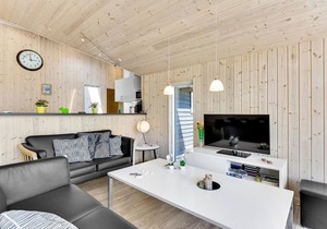 Nice home in Nørre Nebel with kitchen