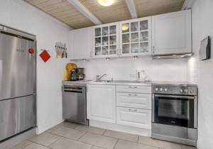 Nice home in Rømø with kitchen