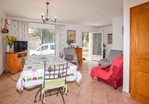 Nice home in Sisco w/ 2 Bedrooms