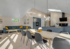 Nice home in Ulfborg with kitchen