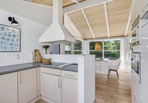 Nice home in Vestervig with WiFi