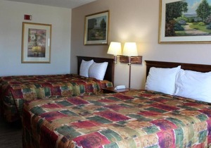 Non-Smoking Two Queen Beds at FairBridge Inn Express Mt Vernon